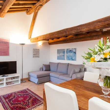 Maisonette Farnese Рим Стая снимка