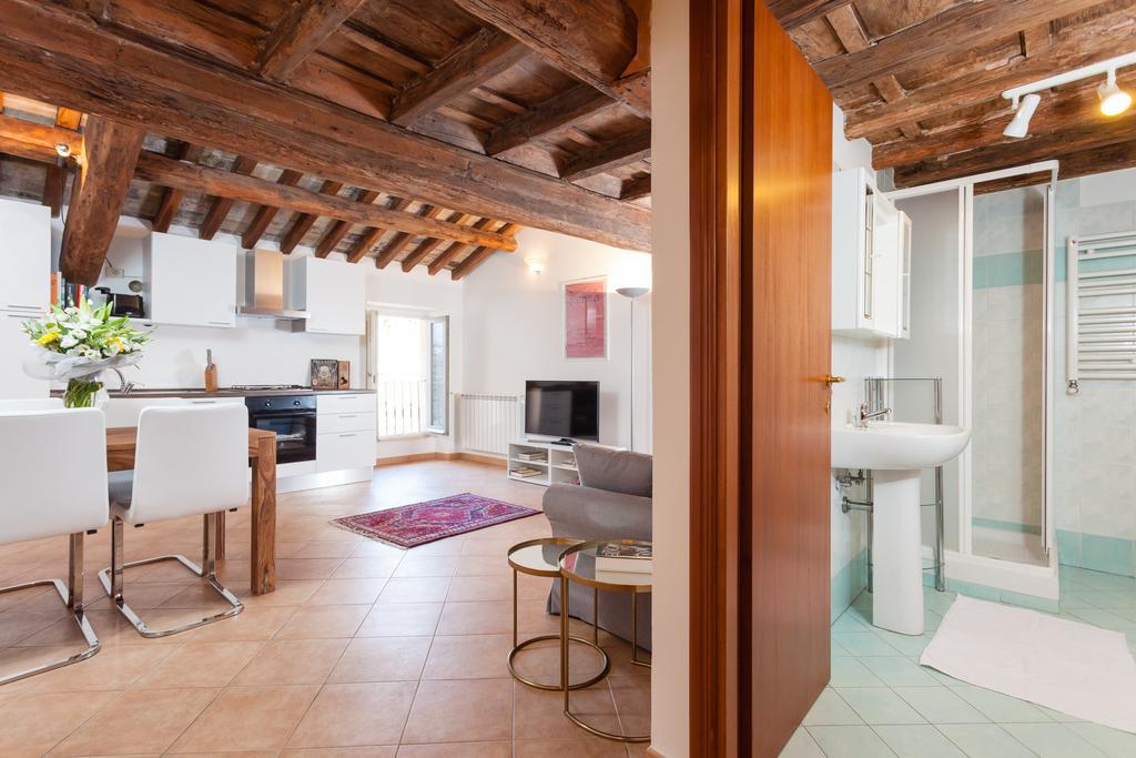 Maisonette Farnese Рим Стая снимка