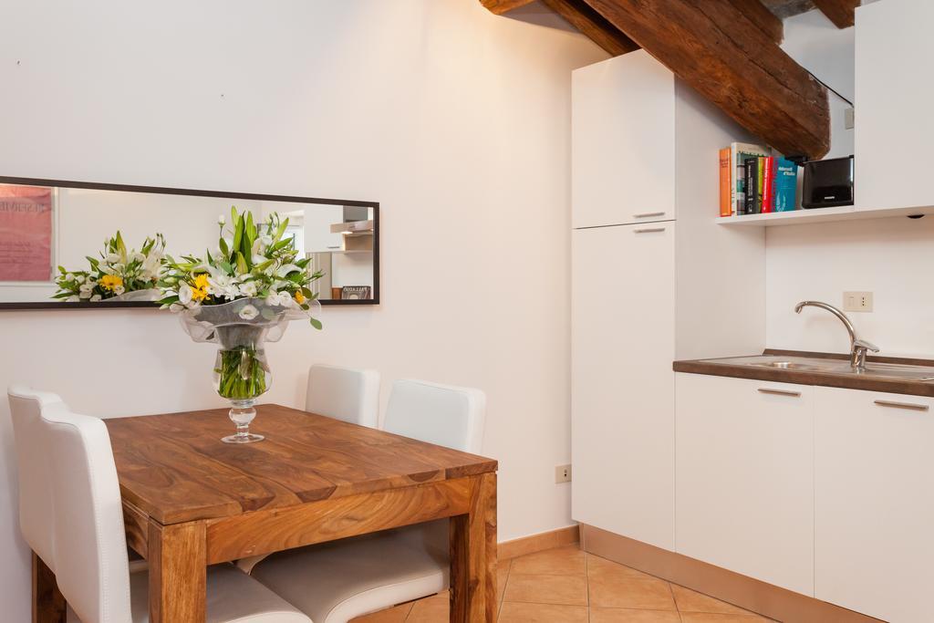 Maisonette Farnese Рим Стая снимка