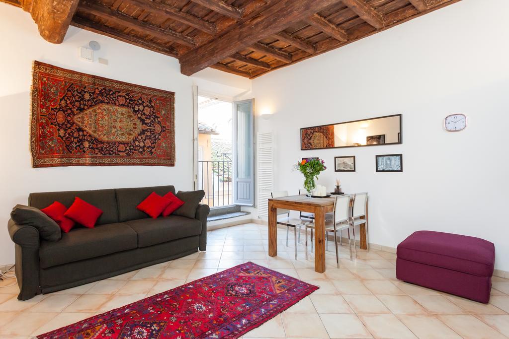 Maisonette Farnese Рим Стая снимка